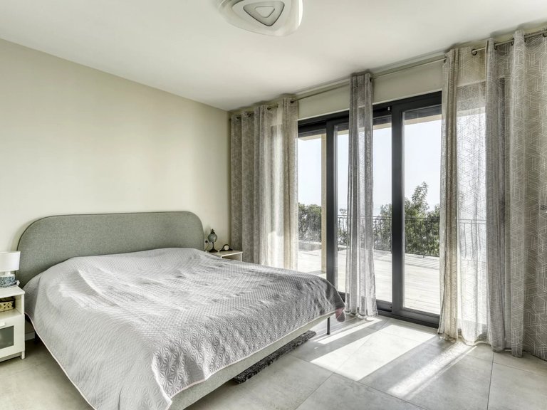 Villa for Sale in Theoule Sur Mer, Cannes Area 8