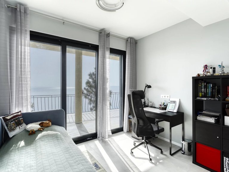 Villa for Sale in Theoule Sur Mer, Cannes Area 10