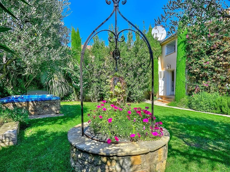 Villa for Sale in Mougins, Mougins, Valbonne, Grasse Area 16