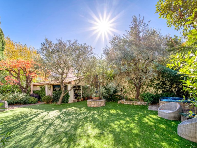 Villa for Sale in Mougins, Mougins, Valbonne, Grasse Area 1