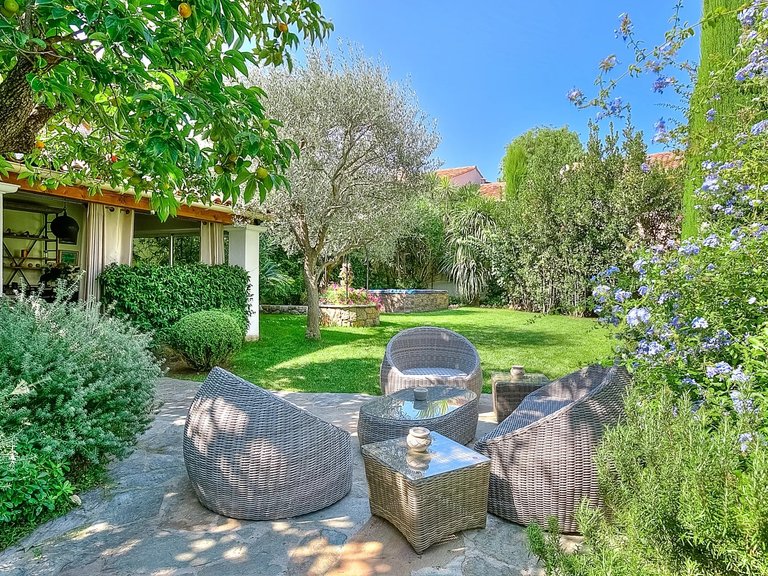 Villa for Sale in Mougins, Mougins, Valbonne, Grasse Area 15