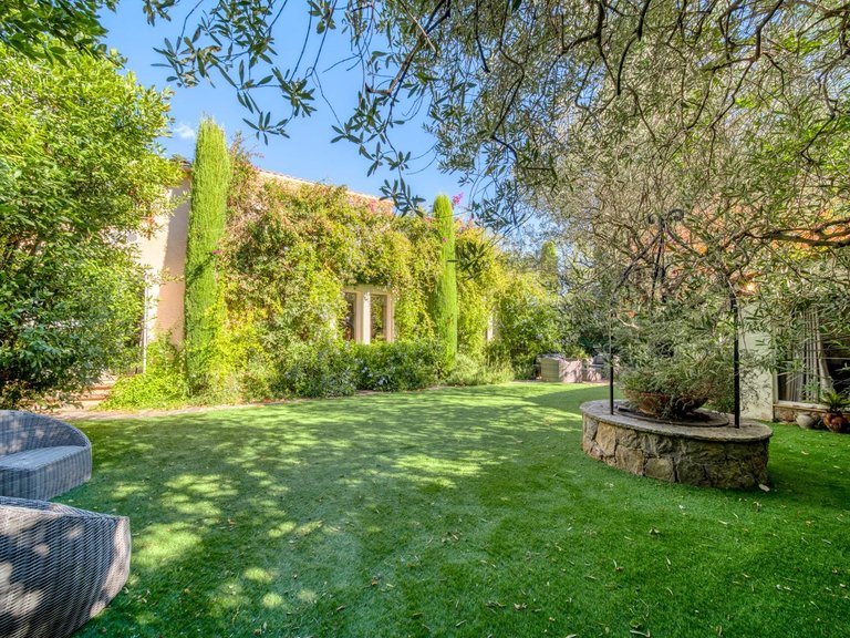 Villa for Sale in Mougins, Mougins, Valbonne, Grasse Area 11