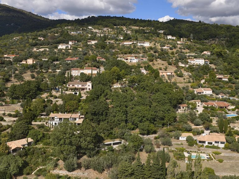 Villa for Sale in Fayence, Var Countryside (fayence, Lorgues, Cotignac) 17