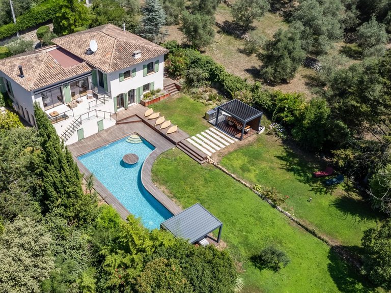Villa for Sale in Valbonne, Mougins, Valbonne, Grasse Area 4