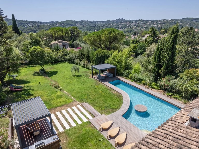 Villa for Sale in Valbonne, Mougins, Valbonne, Grasse Area 3
