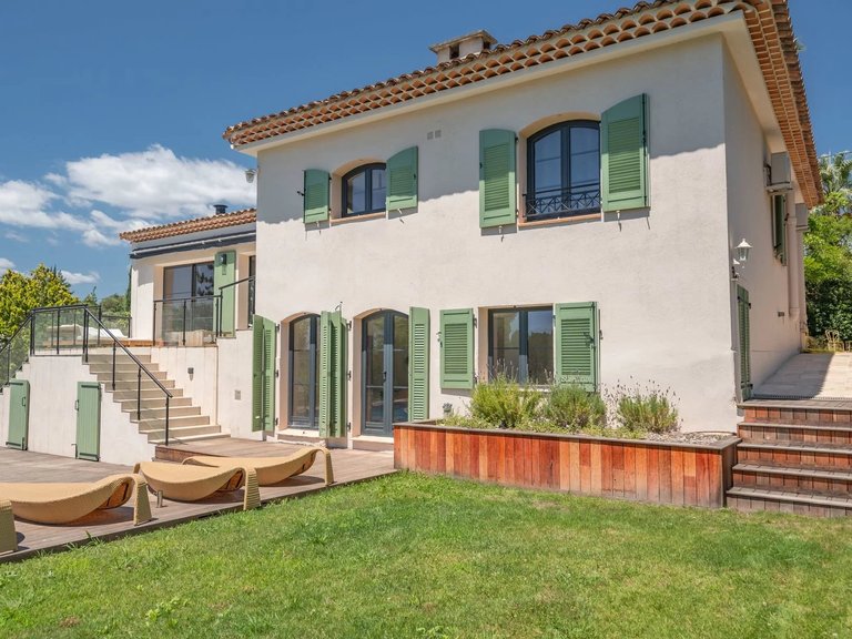 Villa for Sale in Valbonne, Mougins, Valbonne, Grasse Area 11