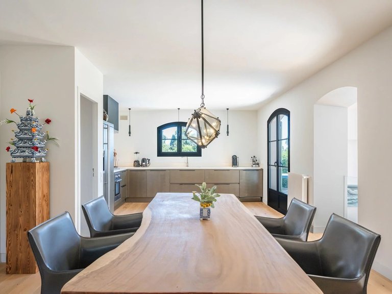 Villa for Sale in Valbonne, Mougins, Valbonne, Grasse Area 8
