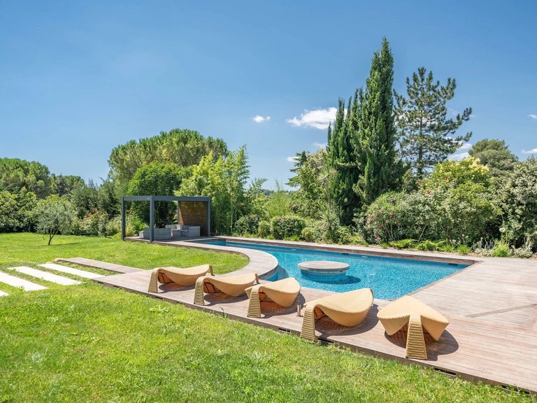 Villa for Sale in Valbonne, Mougins, Valbonne, Grasse Area 9