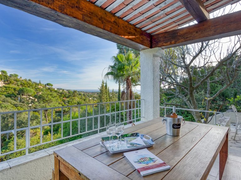 Villa for Sale in La Croix Valmer, St. Tropez, Grimaud Area 7