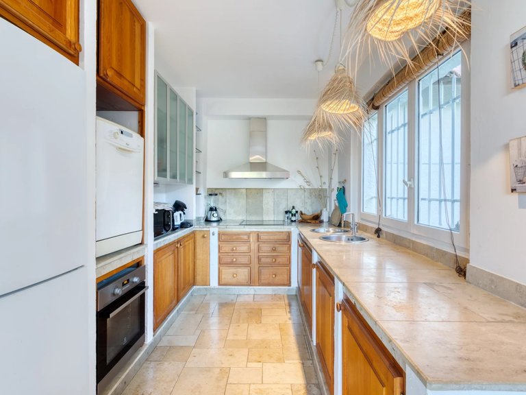 Villa for Sale in La Croix Valmer, St. Tropez, Grimaud Area 9