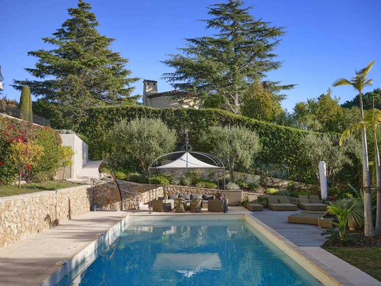 Villa for Sale in Cannes, Cannes Area 10