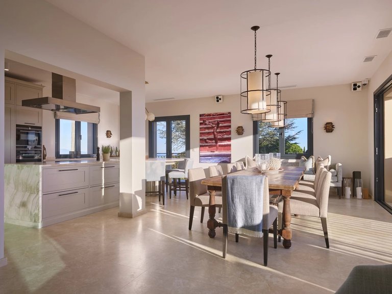 Villa for Sale in Cannes, Cannes Area 11