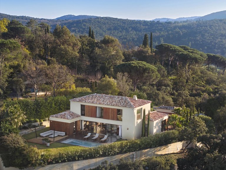 Villa for Sale in Gassin, St. Tropez, Grimaud Area 3