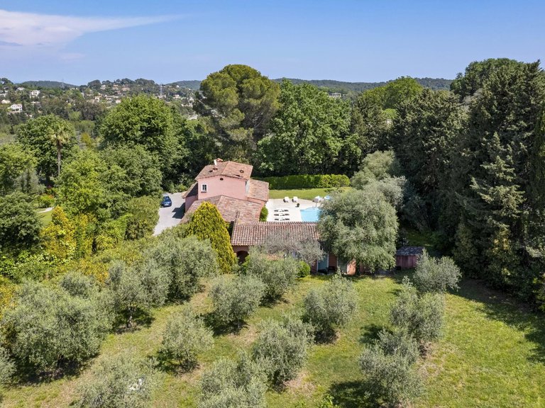 Villa for Sale in Mougins, Mougins, Valbonne, Grasse Area 2