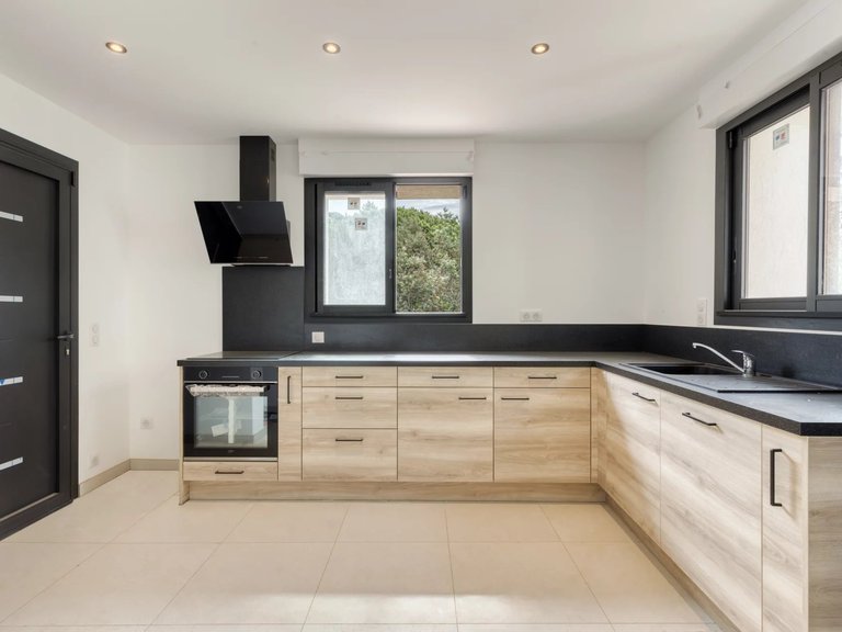 Villa for Sale in La Croix Valmer, St. Tropez, Grimaud Area 14