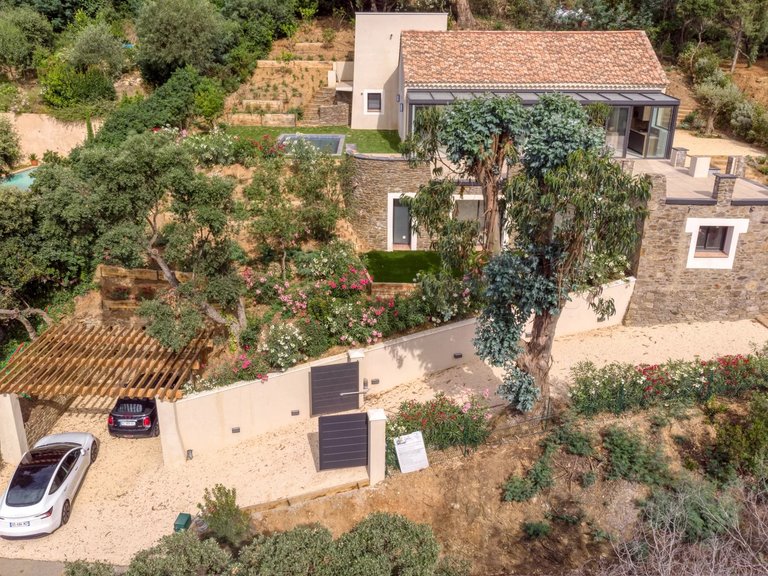 Villa for Sale in La Croix Valmer, St. Tropez, Grimaud Area 3
