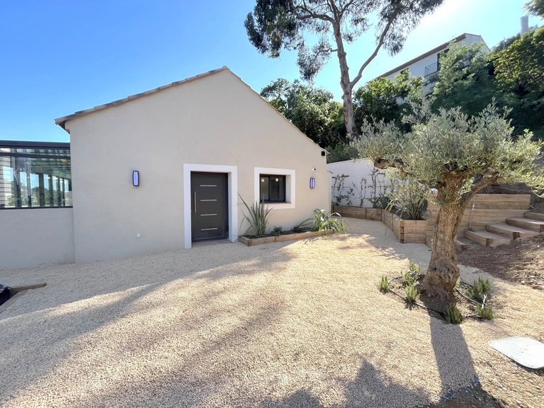 Villa for Sale in La Croix Valmer, St. Tropez, Grimaud Area 6