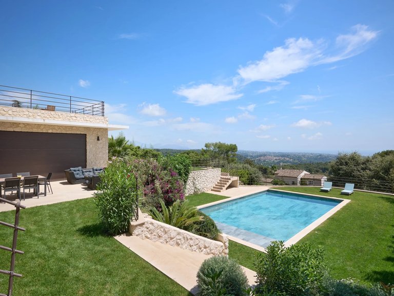 Villa for Sale in La Colle Sur Loup, Vence, St. Paul Area 8