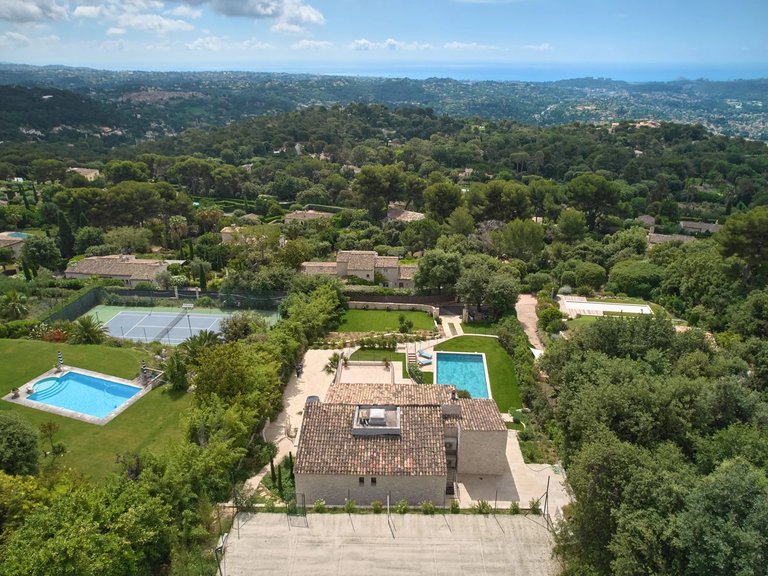 Villa for Sale in La Colle Sur Loup, Vence, St. Paul Area 6