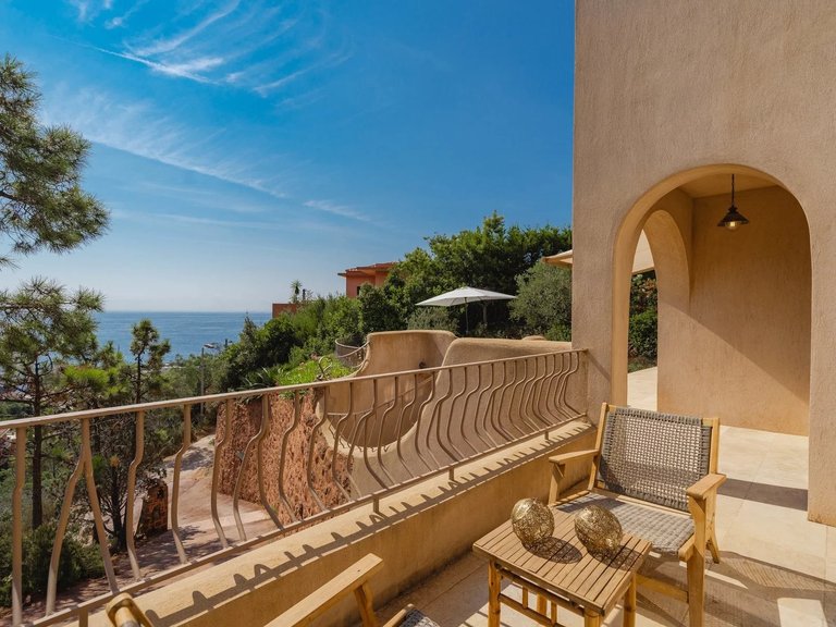Villa for Sale in Theoule Sur Mer, Cannes Area 2