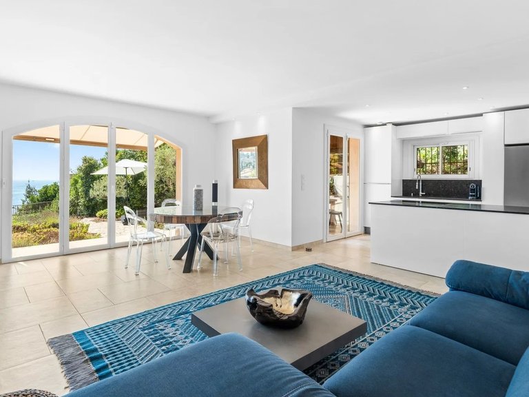 Villa for Sale in Theoule Sur Mer, Cannes Area 5