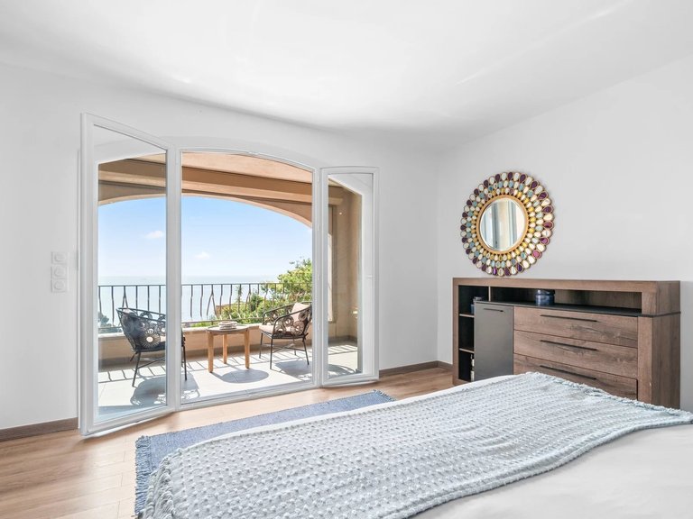Villa for Sale in Theoule Sur Mer, Cannes Area 9