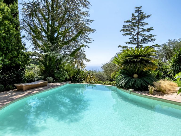 Villa for Sale in Villefranche Sur Mer, Villefranche, Cap Ferrat Area 2