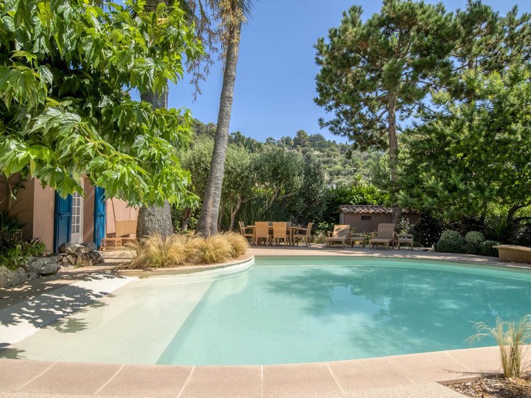 Villa for Sale in Villefranche Sur Mer, Villefranche, Cap Ferrat Area 3