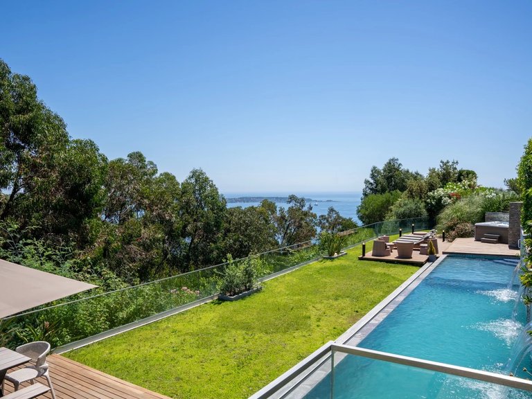 Villa for Sale in Cannes, Cannes Area 3