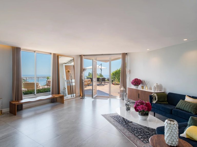Villa for Sale in Cannes, Cannes Area 4