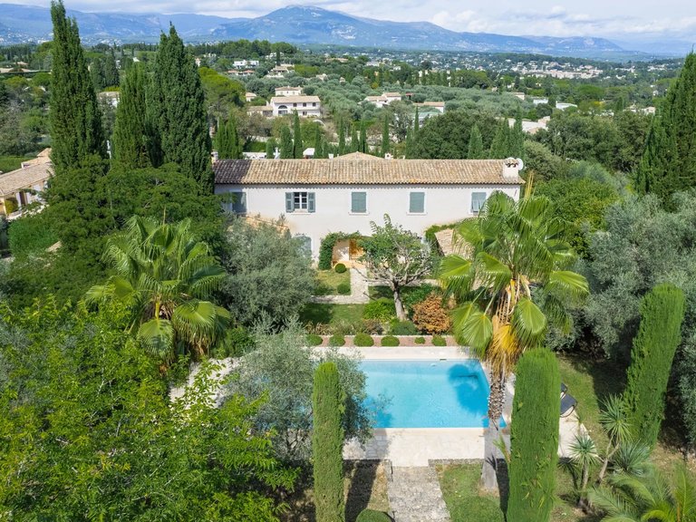 Villa for Sale in Valbonne, Mougins, Valbonne, Grasse Area 1