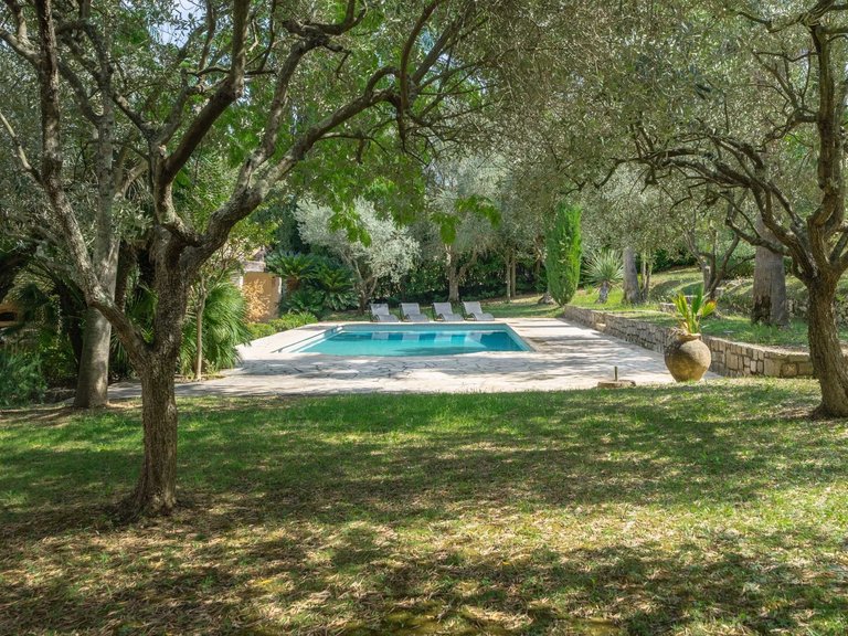 Villa for Sale in Valbonne, Mougins, Valbonne, Grasse Area 11