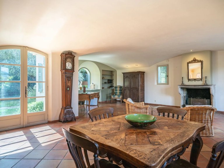 Villa for Sale in Valbonne, Mougins, Valbonne, Grasse Area 8
