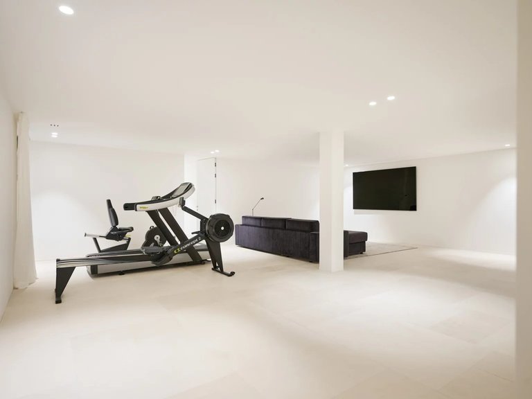 Villa for Sale in Saint Tropez, St. Tropez, Grimaud Area 13