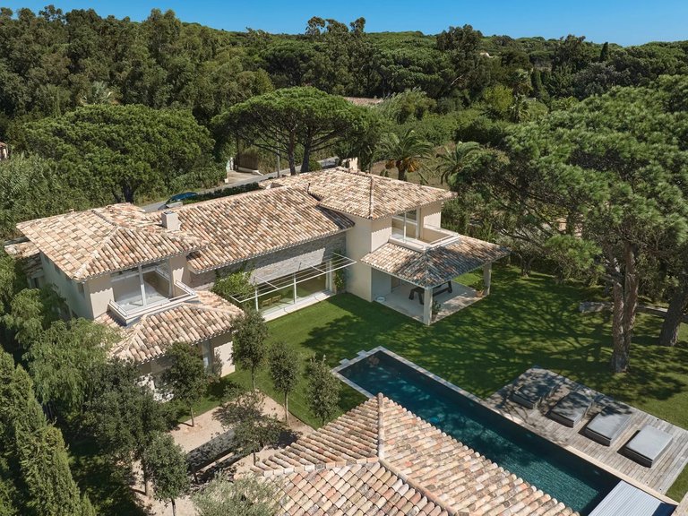 Villa for Sale in Saint Tropez, St. Tropez, Grimaud Area 3