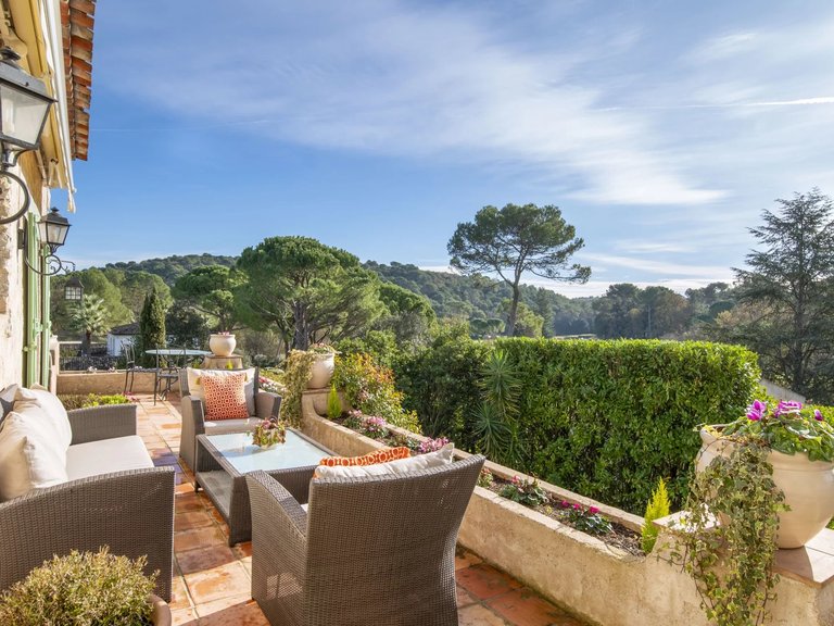 Villa for Sale in Mougins, Mougins, Valbonne, Grasse Area 1