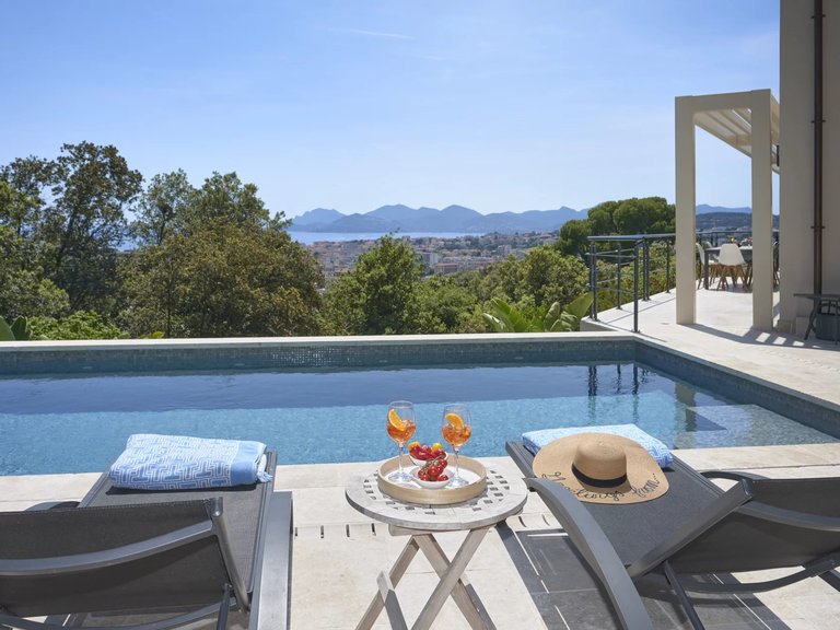 Villa for Sale in Le Cannet, Cannes Area 3
