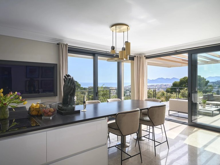 Villa for Sale in Le Cannet, Cannes Area 5