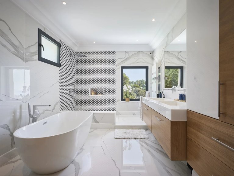 Villa for Sale in Le Cannet, Cannes Area 2