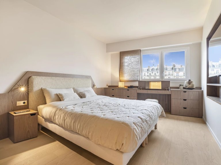 Apartment for Sale in 7th (invalides, Eiffel Tower, Orsay), Paris Left Bank (5th,6th & 7th ) 8