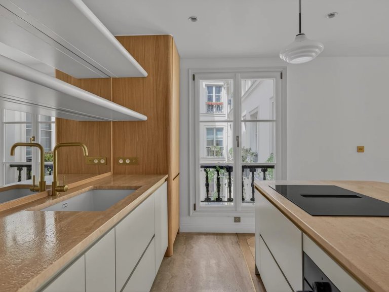 Apartment for Sale in 7th (invalides, Eiffel Tower, Orsay), Paris Left Bank (5th,6th & 7th ) 5