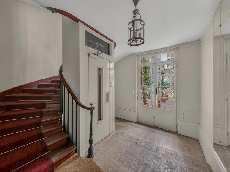 Apartment for Sale in 7th (invalides, Eiffel Tower, Orsay), Paris Left Bank (5th,6th & 7th ) 8