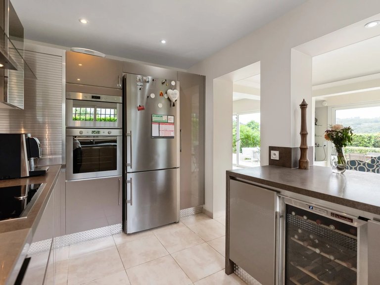 Villa for Sale in La Colle Sur Loup, Vence, St. Paul Area 10
