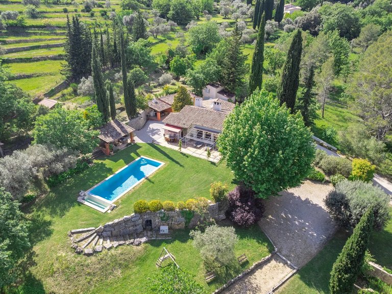 Villa for Sale in Fayence, Var Countryside (fayence, Lorgues, Cotignac) 11