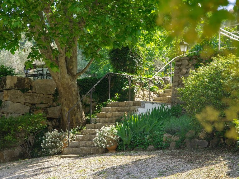 Villa for Sale in Fayence, Var Countryside (fayence, Lorgues, Cotignac) 2