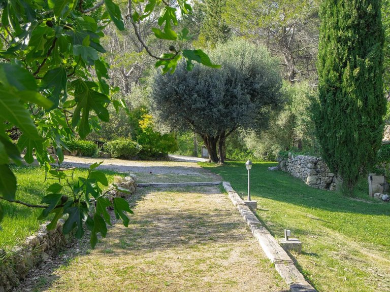 Villa for Sale in Fayence, Var Countryside (fayence, Lorgues, Cotignac) 9