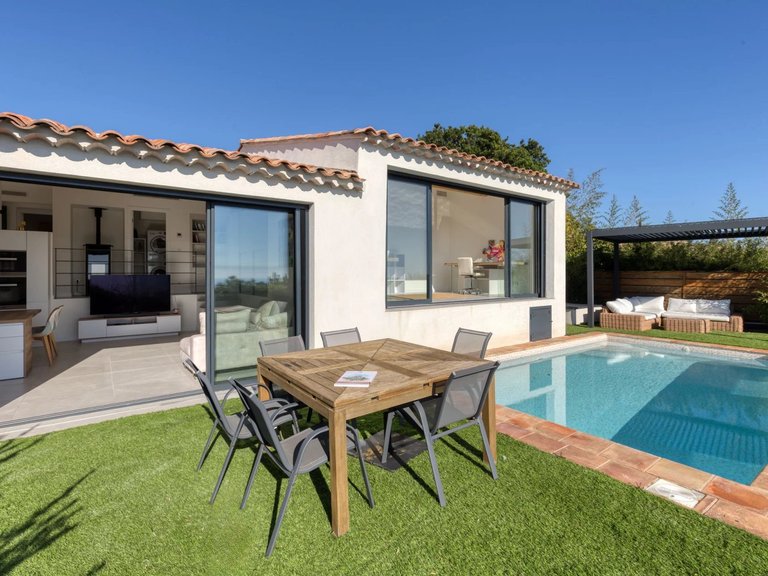 Villa for Sale in La Croix Valmer, St. Tropez, Grimaud Area 7