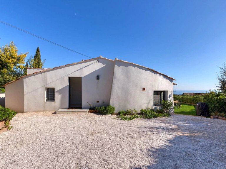 Villa for Sale in La Croix Valmer, St. Tropez, Grimaud Area 6