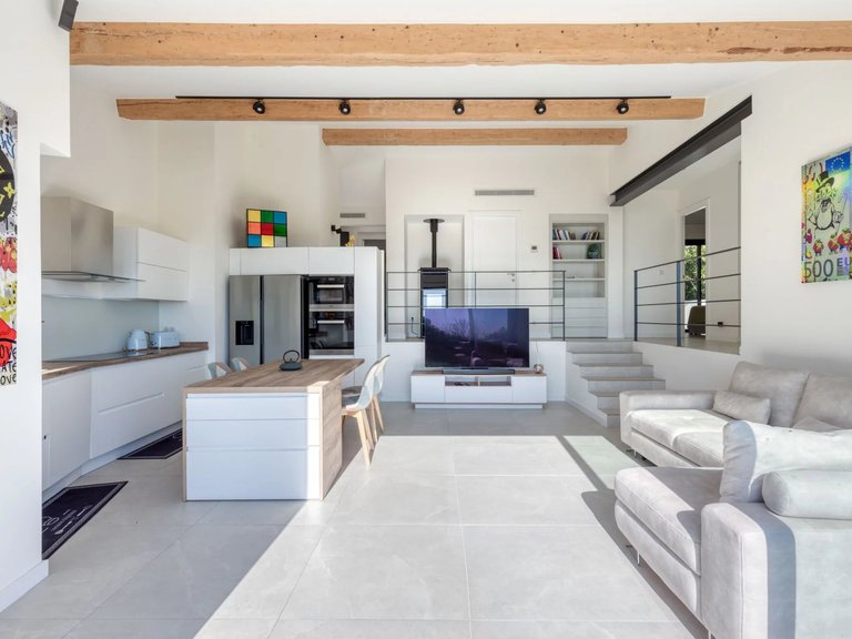 Villa for Sale in La Croix Valmer, St. Tropez, Grimaud Area 8