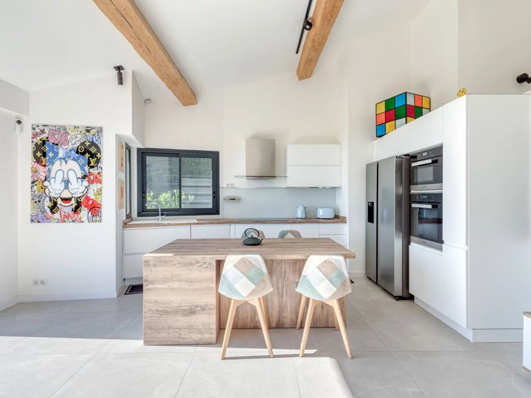 Villa for Sale in La Croix Valmer, St. Tropez, Grimaud Area 9